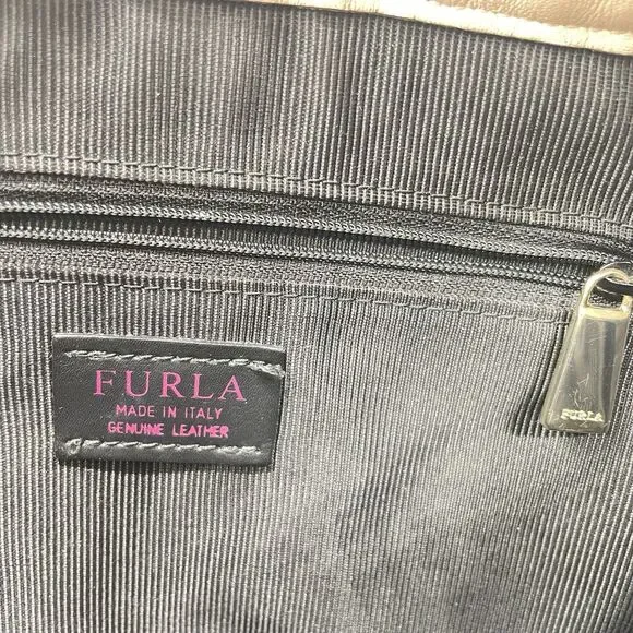 Furla Caos Quilted Leather Bucket Bag Beige Drawstring Shoulder Bag
